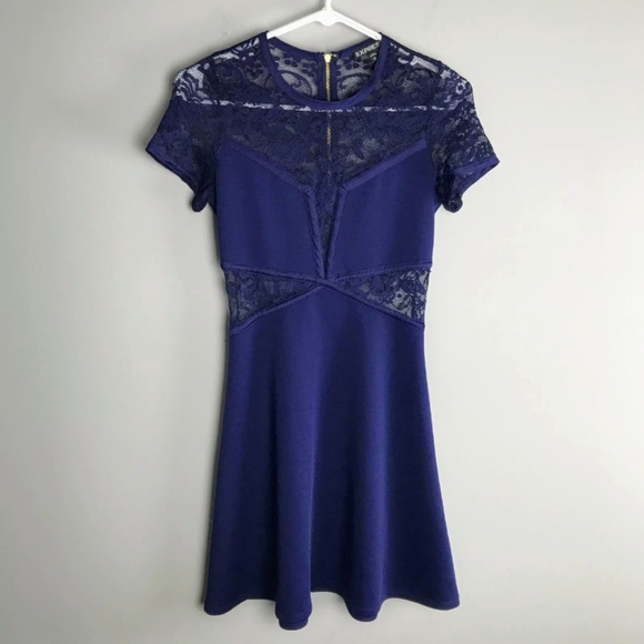 Lace cut-out dress - Picture 2 of 7